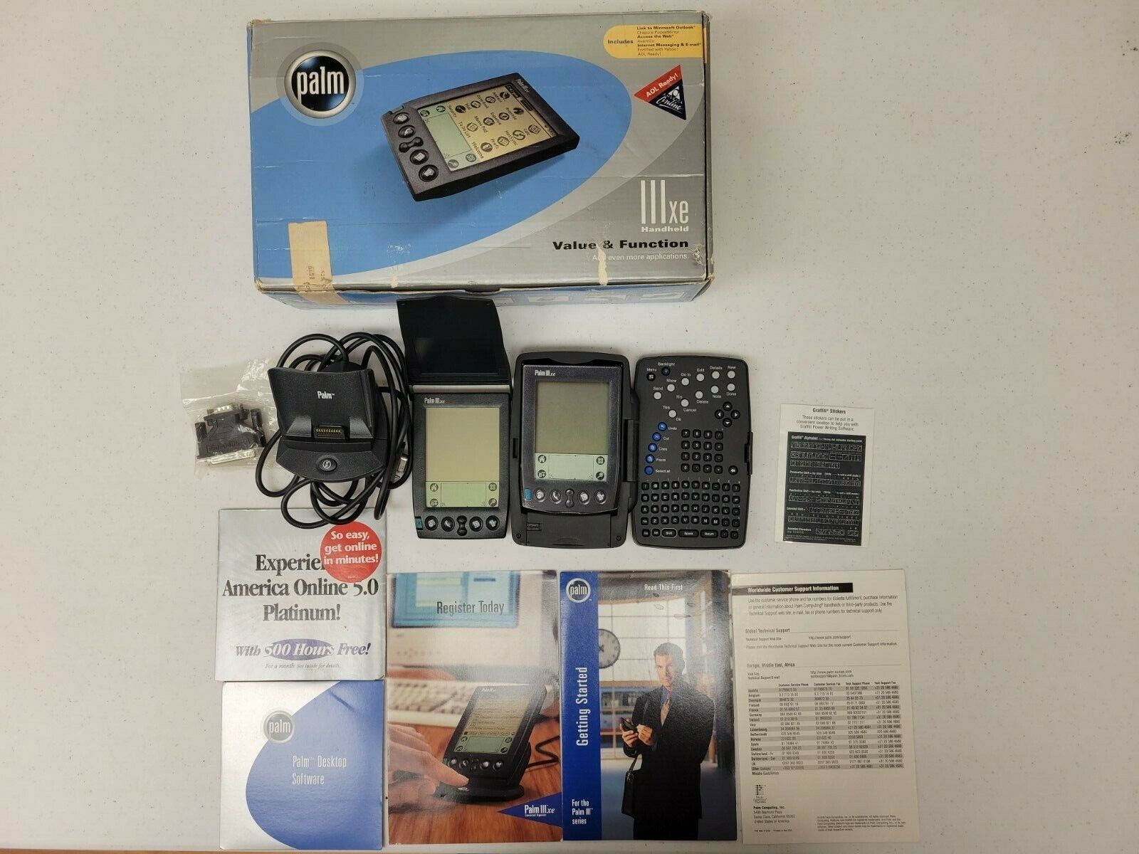 Palm Iiixe Handheld With Original Box And Accessories