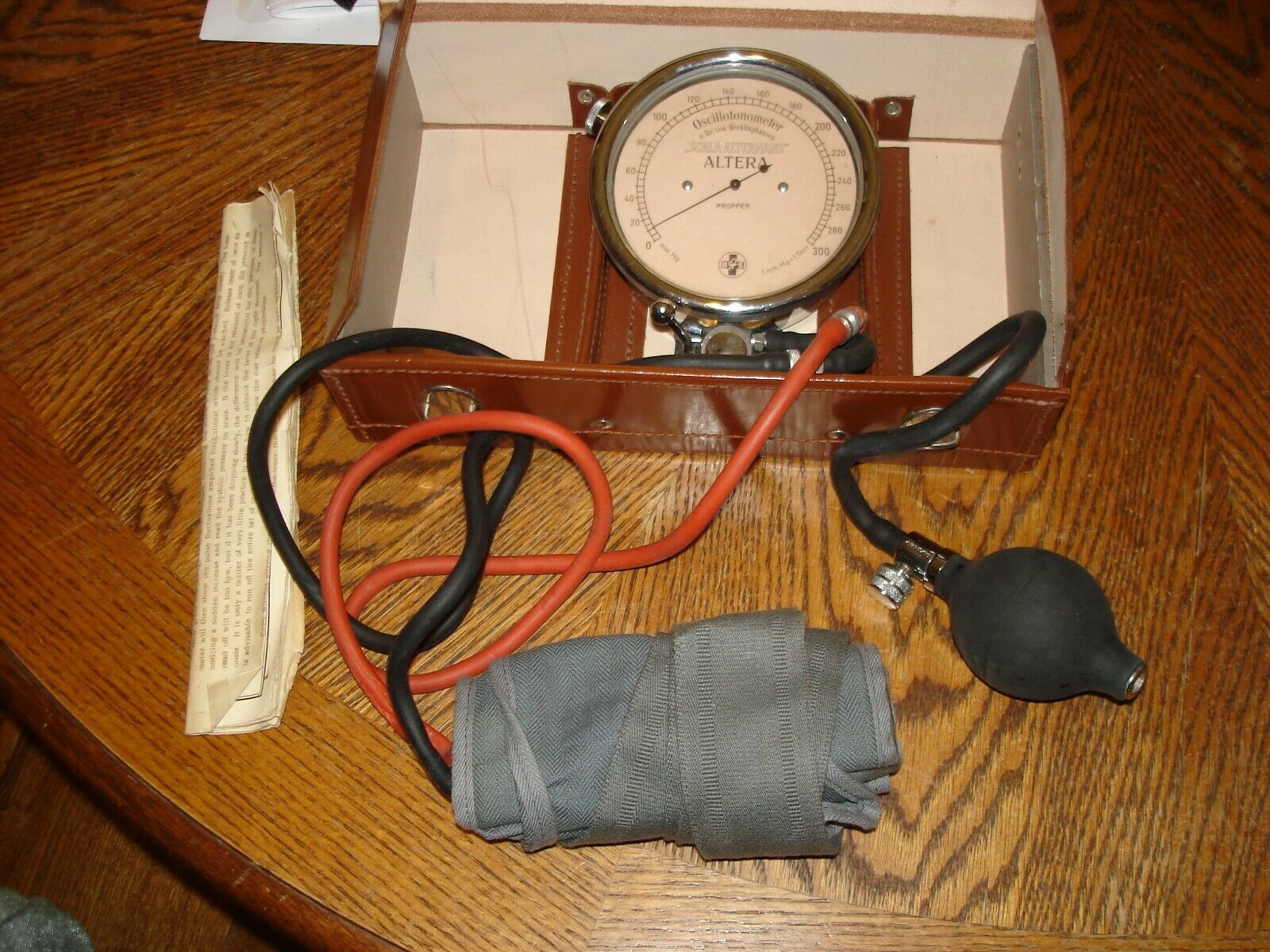Vintage Oscillotonometer By H. Von Recklinghausen W/ Original Paperwork