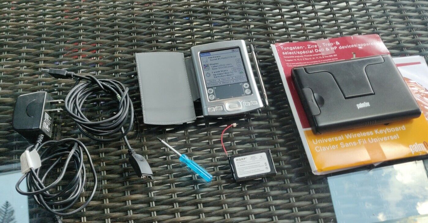 Palm Tungsten E2 Pda With Keyboard, Cables, Extra Battery Lot Vg