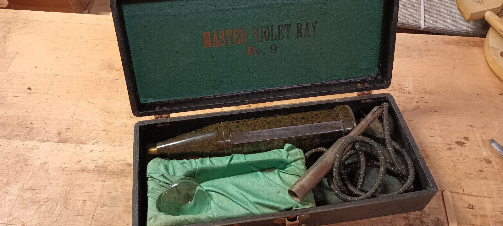 Vtg Master Violet Ray Quack Medicine Electric Machine 1 Wand Model M66 In Box