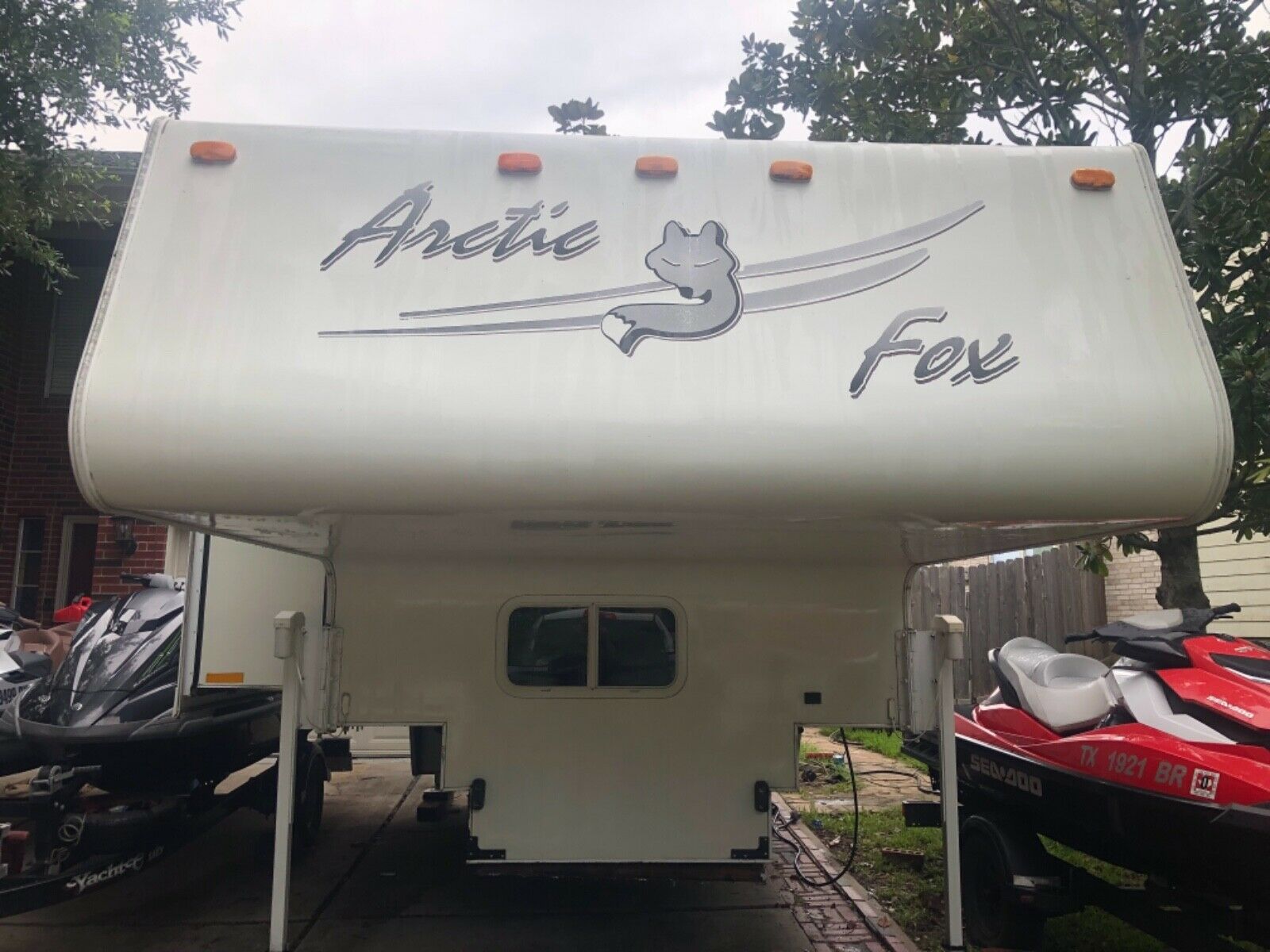 Arctic Fox Truck Camper